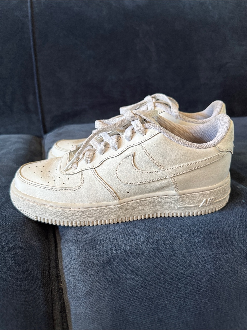 Nike White Air Force 1 Size 6.5y - Picture 2 of 12